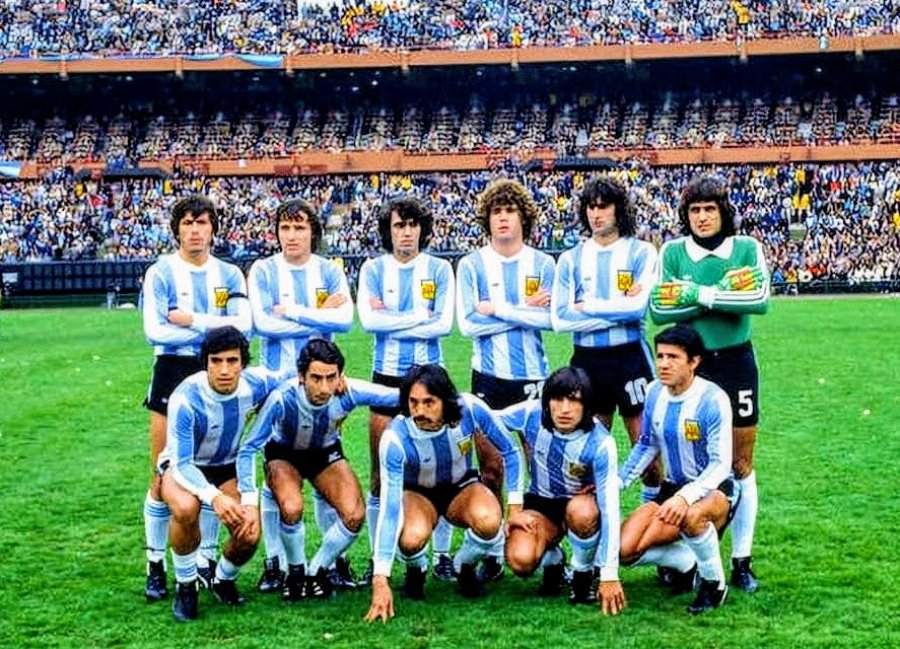 Los 11 titulares de la final: Passarella, Bertoni, Olguín, Tarantini, Kempes, Fillol, Gallego, Ardiles, Luque, Ortíz y Galván.