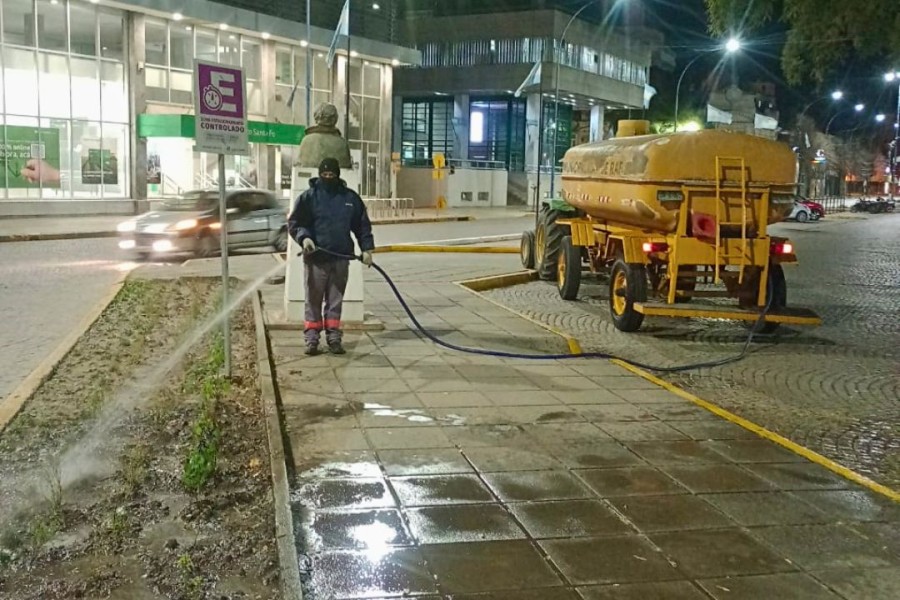 Estas intervenciones refuerzan la imagen urbana y brindan una bienvenida más cuidada a quienes ingresan a Rafaela.