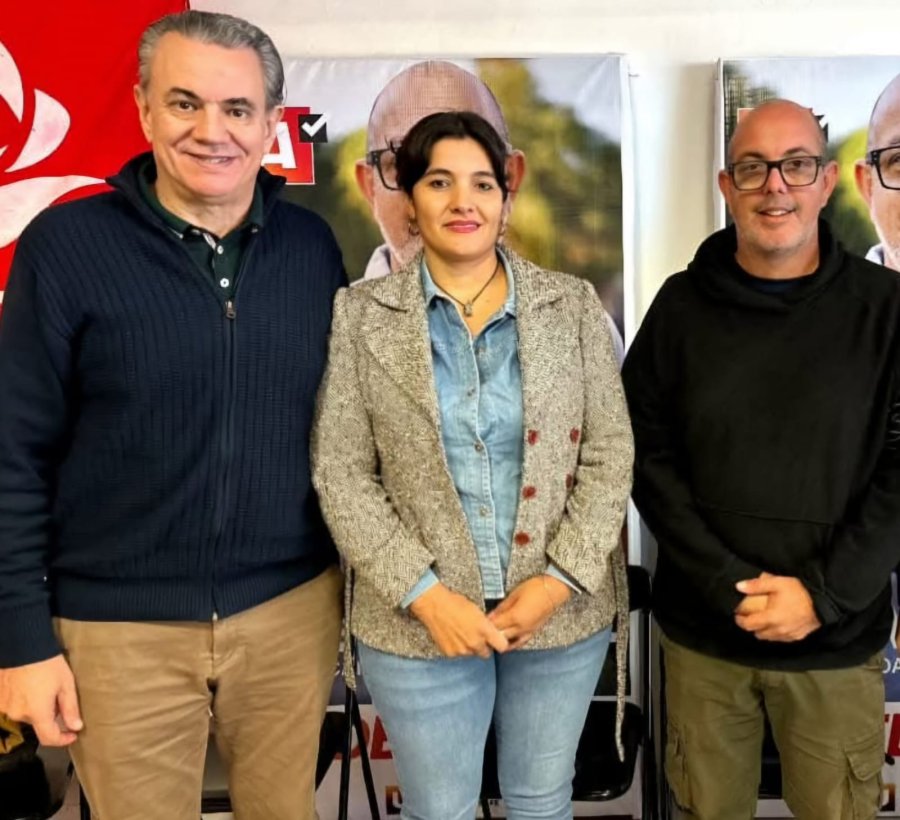 El diputado provincial, Rubén Galassi junto a Valeria Carrizo y Alejandro Ambort.