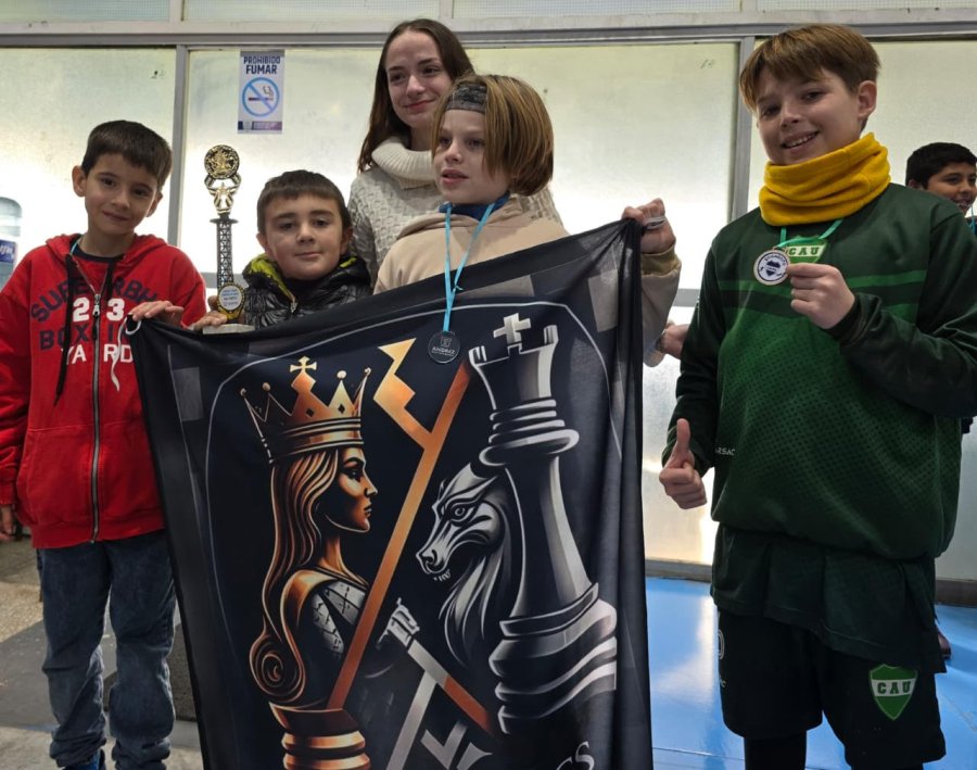 AJEDRECISTAS. Participaron en el encuentro propiciado por Atlético.