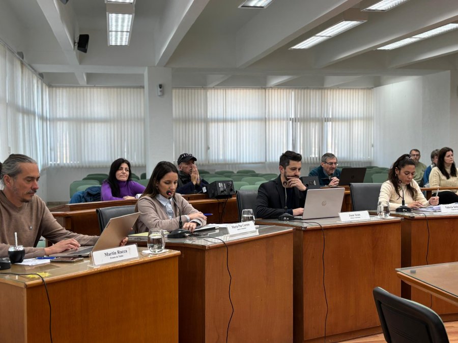 CAMPAÑA. El Concejo cerró el período de sesiones del primer semestre con fuego cruzado entre los bloques.