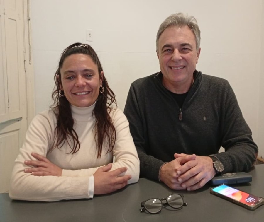 Vale Soltermam y Luis Castellano en la Redacción de LA OPINIÓN.