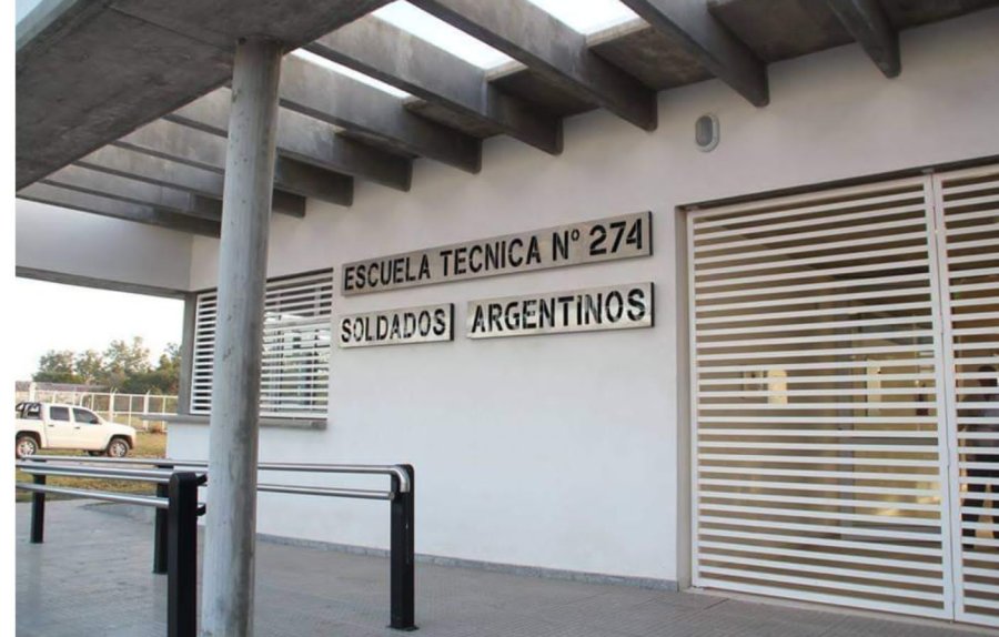 Fachada del establecimiento educativo.