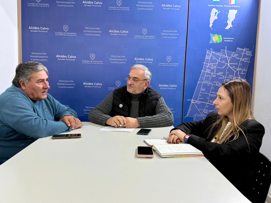 Valter Larra, Alcides Calvo y Bárbara Chivallero.