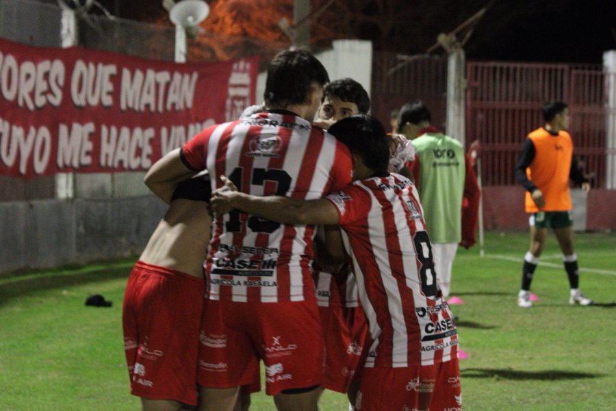 SUMAR Y FESTEJAR. Es el objetivo del equipo juliense.