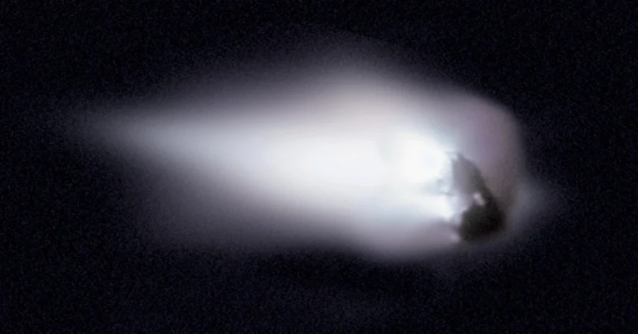 El núcleo del cometa Halley observado desde la Tierra.