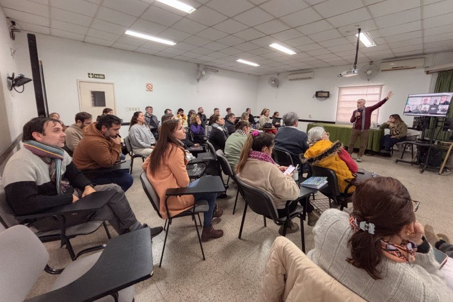El secretario General de UNRaf, Marcelo Costamagna, al dar detalles del Plan Estrat&eacute;gico. (FOTO UNRAF)