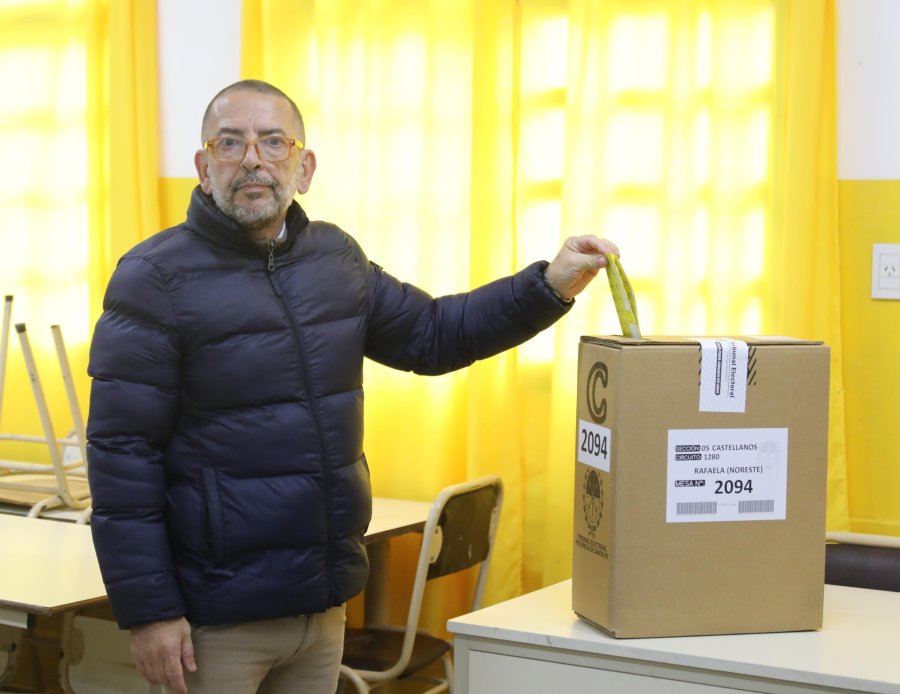 Juan Scavino esta mañana en la Escuela Languier.