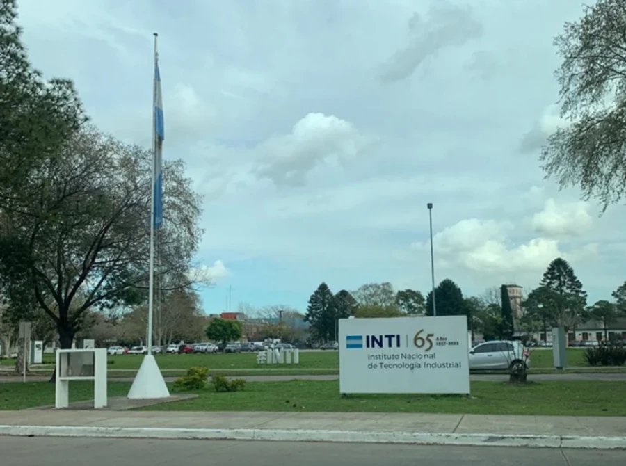 Los trabajadores del Instituto Nacional de Tecnología Argentina realizará un abrazo simbólico al organismo.