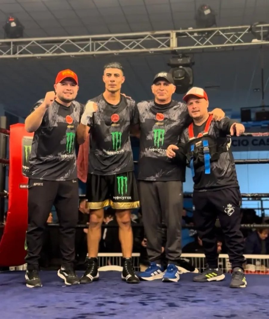 NOCHE FELIZ. Iván Díaz y su grupo de trabajo.