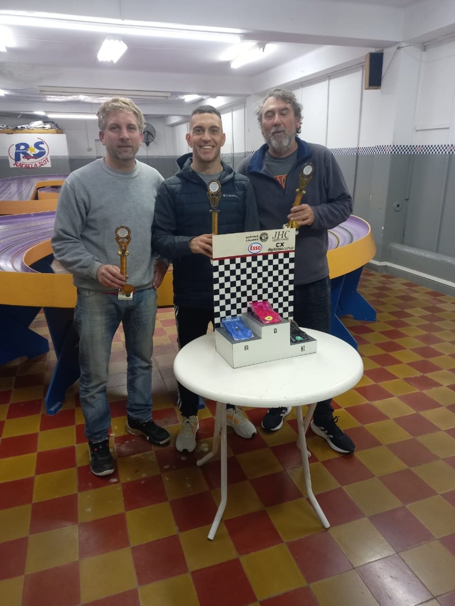 PODIO PROVINCIAL. 2º Horacio Savino, 1º Cristian  Vaira y 3º José Foti.