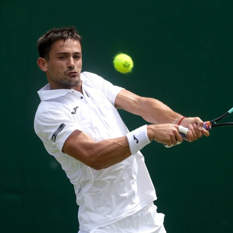 LO DIO VUELTA. Mariano Navone fue de menor a mayor en su juego.