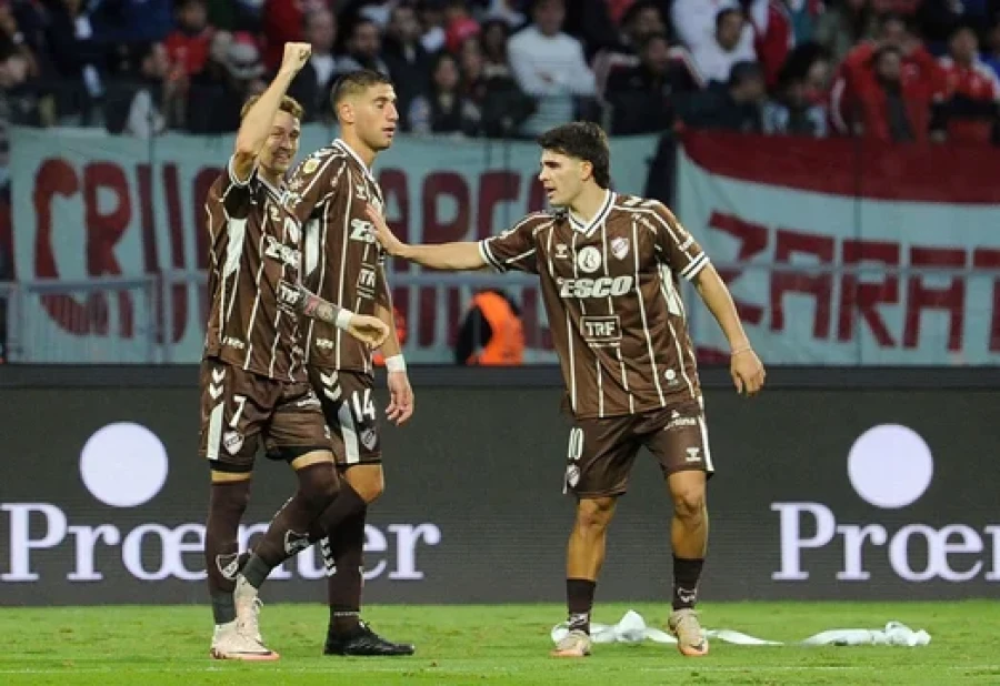 CALAMAR. Vuelve al ruedo tras ser campeón.