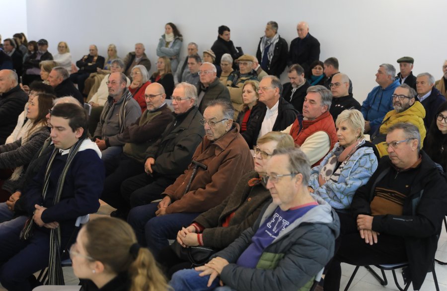 La presentaci&oacute;n del libro registr&oacute; una importante participaci&oacute;n. (FOTO NICO GRAMAGLIA)