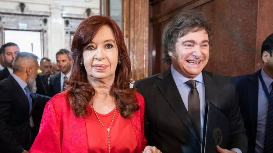 FUERTE CRUCE. La ex presidenta volvió a criticar con dureza al actual mandatario nacional.