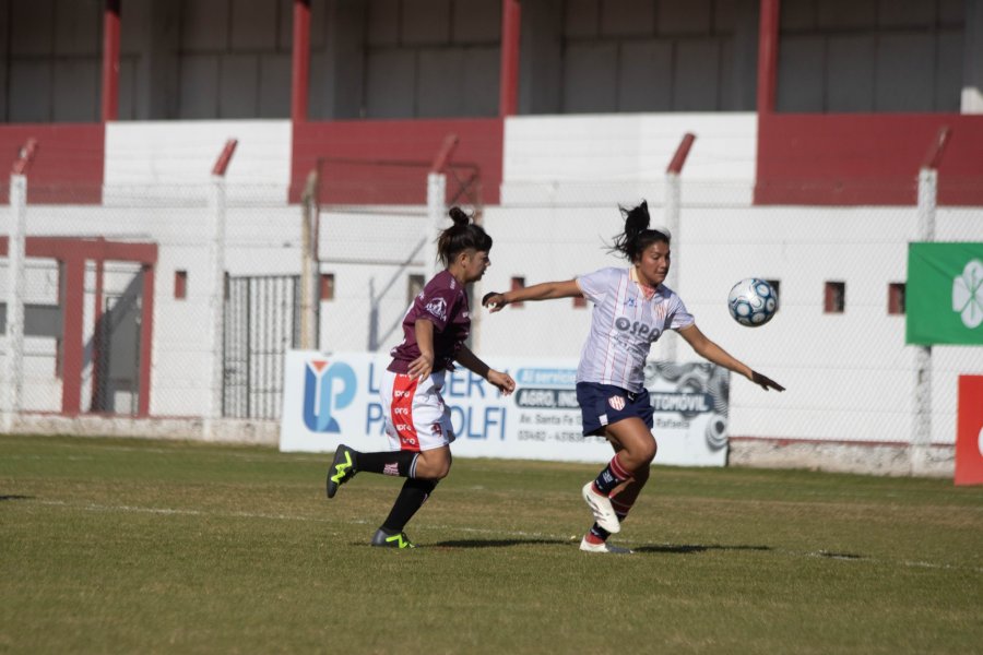 VICTORIA HOLGADA. El equipo santafesino tiene buena ventaja.