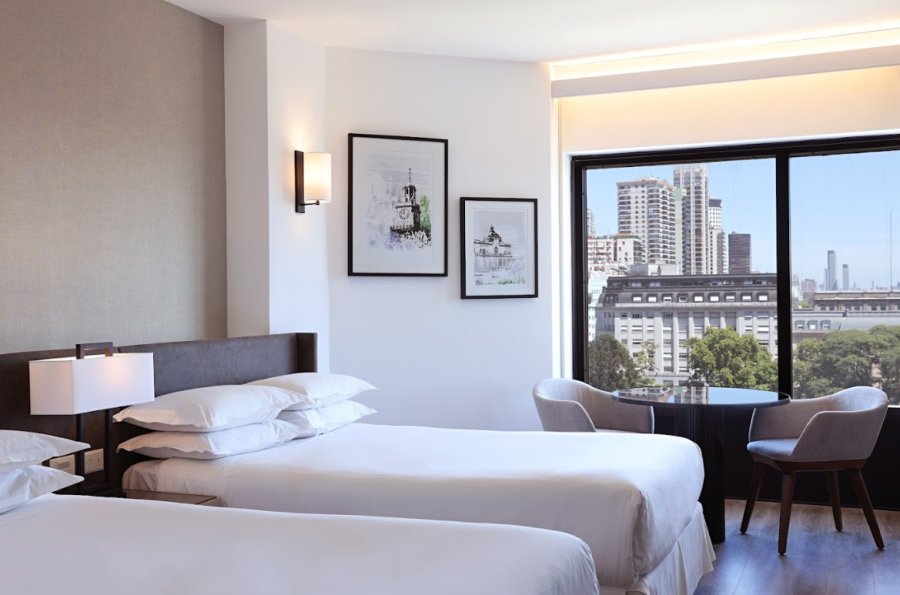 Habitaciones luminosas, espaciosas y con una vista increíble.