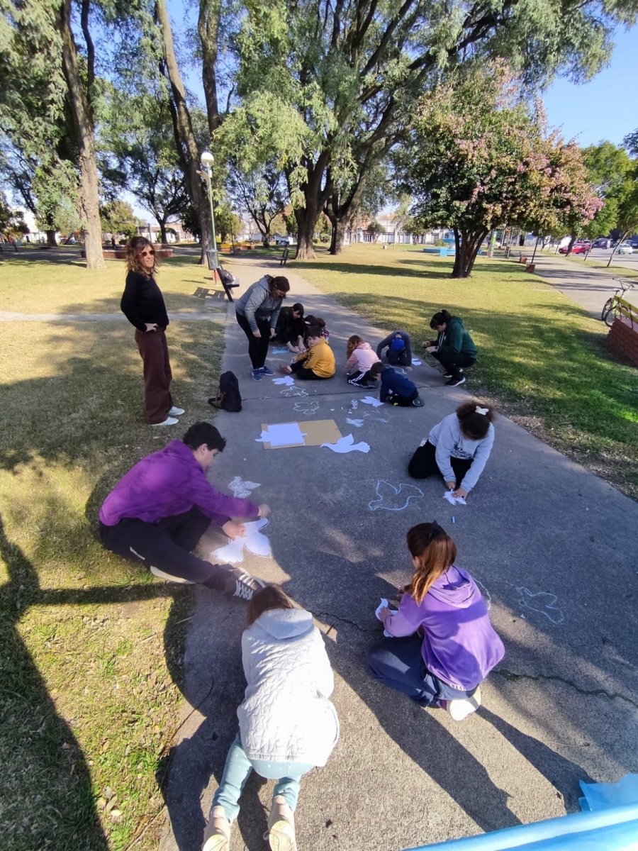 La intervención fue efectuada en los senderos del paseo público.