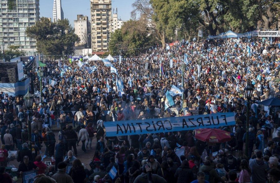 EN BUENOS AIRES. Acto kirchnerista en Parque Lezama .