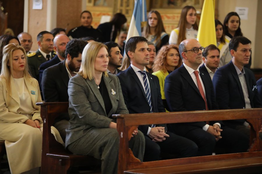 La vicegobernadora Gisela Scaglia y el intendente, Leonardo Viotti al participar del Tedeum en la Catedral rafaelina. (FOTO NICO GRAMAGLIA)