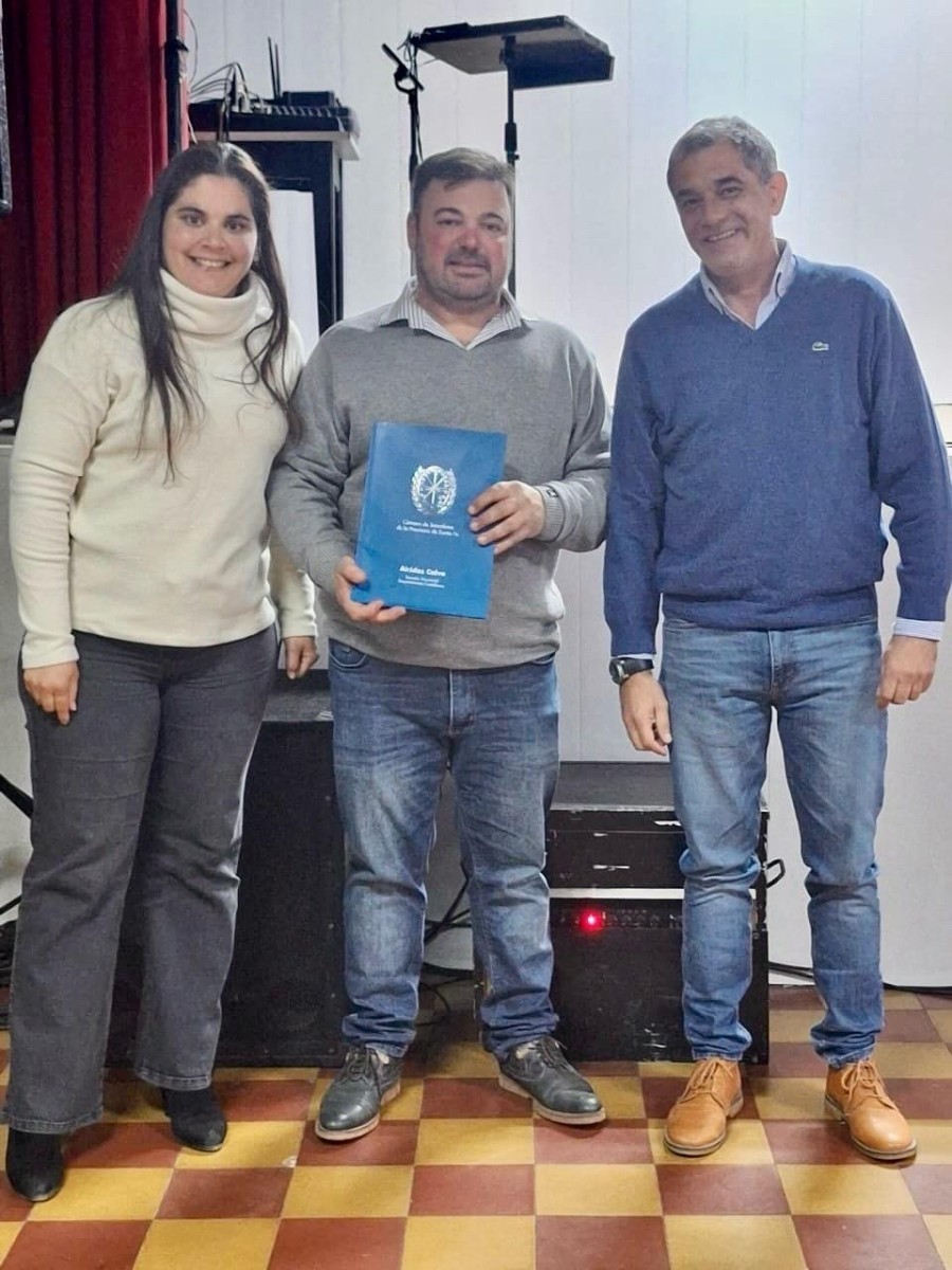 ACOMPAÑAMIENTO MONETARIO. Amalia Ferre, Marcos Salusso y Sebastián Ballina.