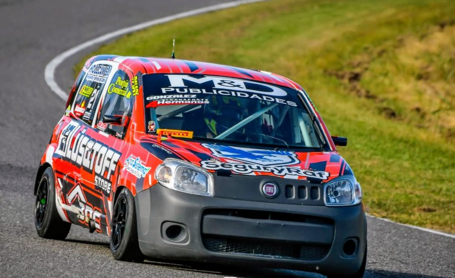 NICOLÁS GONZÁLEZ. Uno de los representantes locales en el Nuevo Car Show.