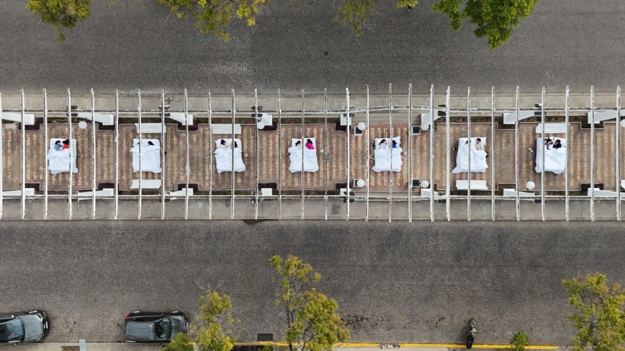 Cambio de espacios por el mal clima.