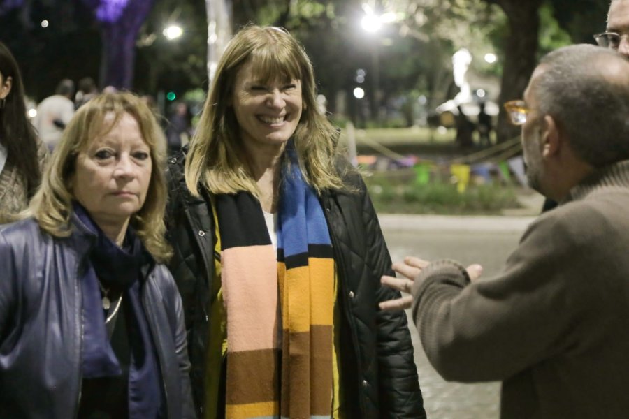 La ministra de Cultura de la Provincia, Susana Rueda, junto a la secretaria de Educación y Cultura de la Municipalidad de Rafaela, Norma Becchio, el martes pasado en la apertura del Festival de Teatro