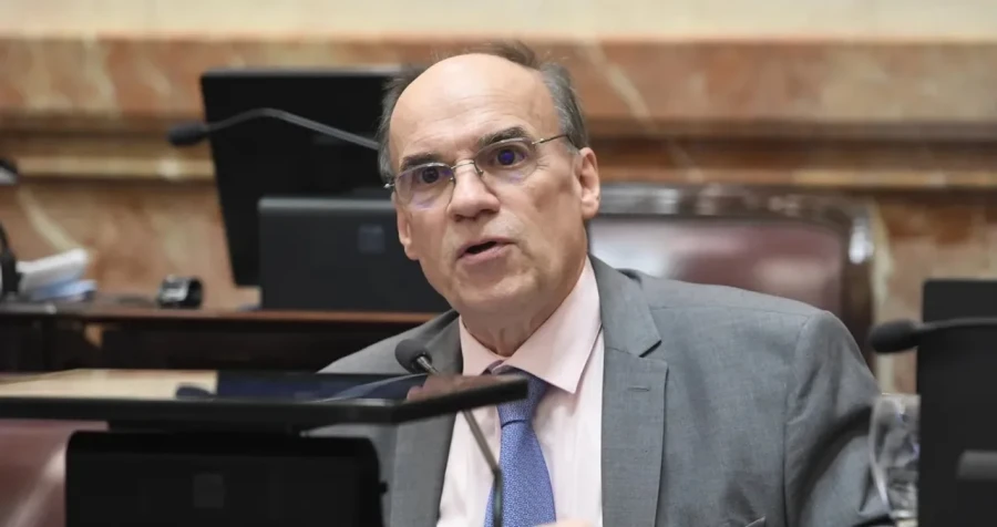 Senador Pablo Blanco.