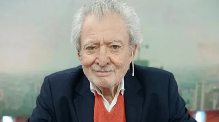 Dolor por la muerte del periodista.