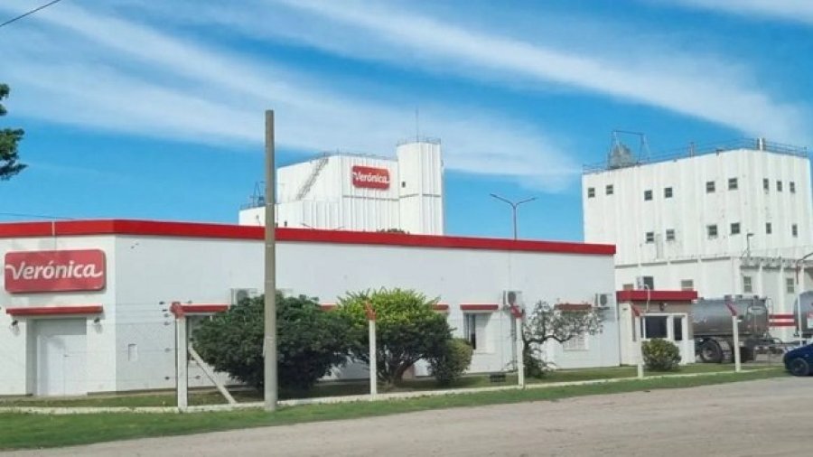 INCERTIDUMBRE.  Lácteos Verónica tiene sus plantas paradas y una deuda millonaria, con 700 empleados sin cobrar.