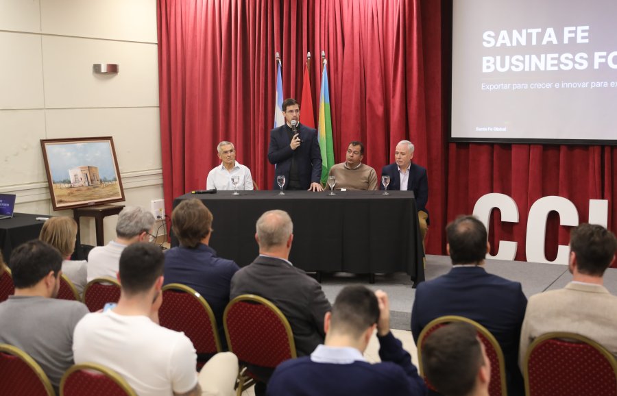 EN EL CCIRR. Edmundo López, Leonardo Viotti, Manolo Contini y Daniel Galaverna durante el lanzamiento oficial de luna nueva edición del Santa Fe Business Forum en nuestra ciudad.