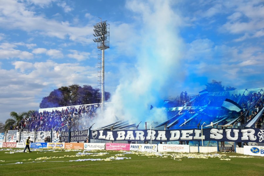 CASTIGO. Los hinchas de Ben Hur recién podrán volver a la cancha en el Federal A en el último partido de la Reválida.