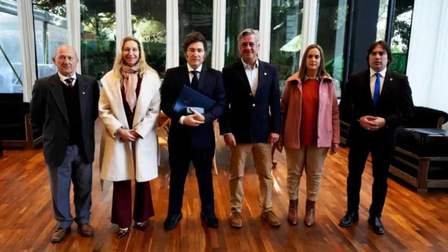 REUNION CON LA MESA DE ENLACE. Milei por ahora no bajará las retenciones, pero le hizo una importante promesa al campo.