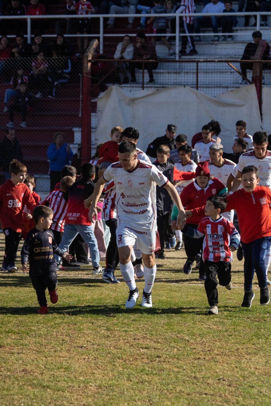 DE A POCO. Acuña entrenó diferenciado en su vuelta a los entrenamientos.