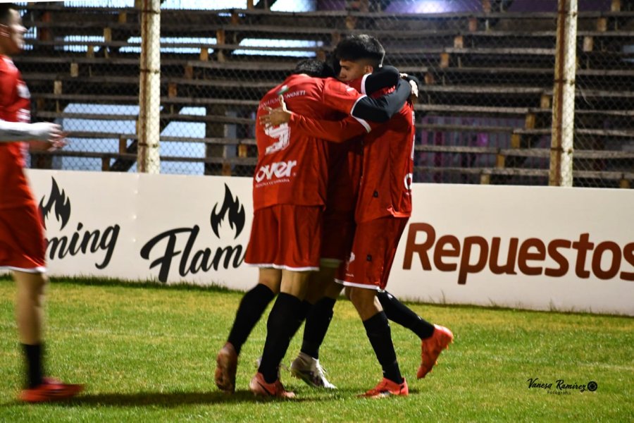 VOLVIO A FESTEJAR. Rafaela se hizo otra vez fuerte de local.