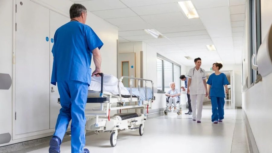 ANALISIS. Un experto explica qué puede aprender Argentina de los otros países con sistemas de salud que tienen gastos similares.