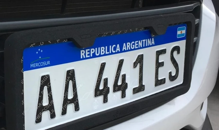 Continúa el faltante de chapas patente en el país.