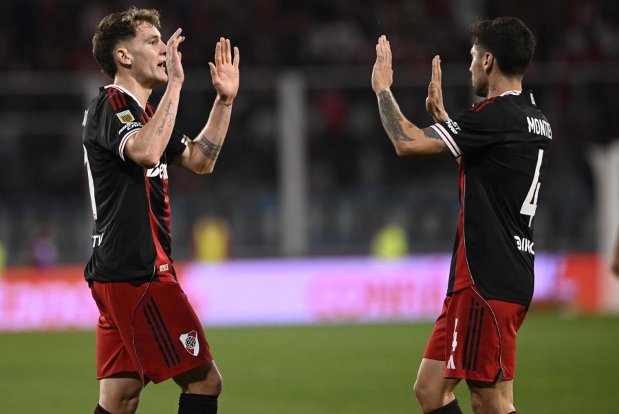 EL RAFAELINO COLIDIO CELEBRA UNO DE SUS GOLES