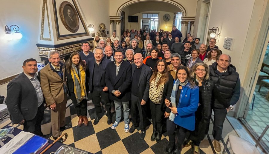 Lisandro Mársico junto a Gabriel Real y el resto de los dirigentes del PDP de diversas provincias.