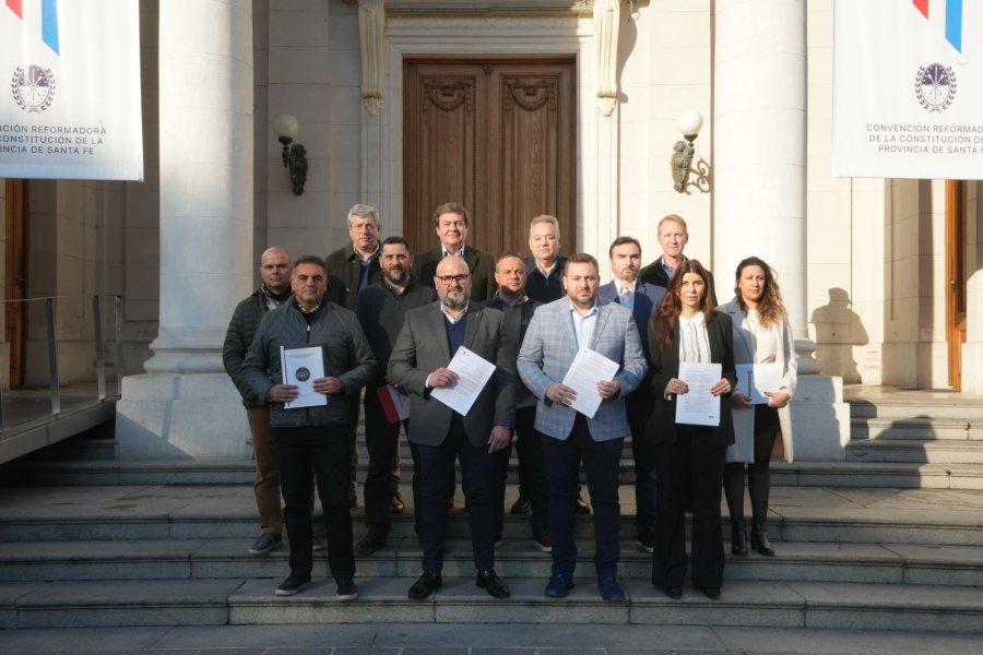 Convencionales reformadores de Unidos presentaron proyectos para avanzar con los cambios en la Constitución de Santa Fe.