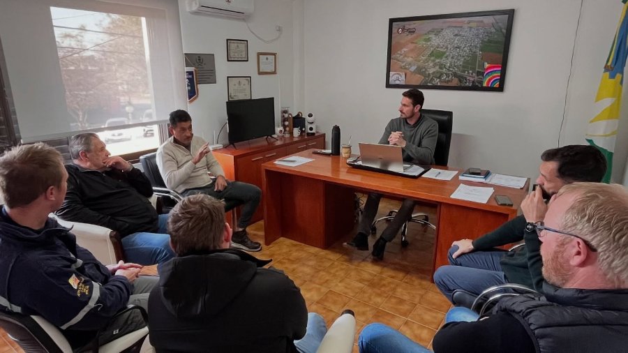 Vista general del encuentro concretado hoy.