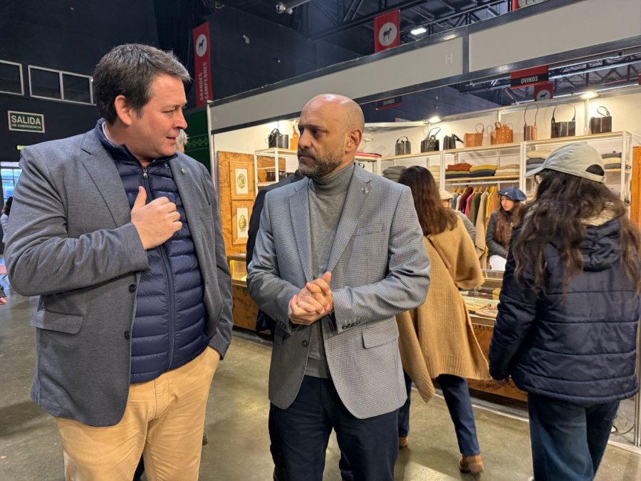 EN LA EXPOSICION.  El ministro de Desarrollo Productivo de Santa Fe, Gustavo Puccini, volvió a plantear dos demandas estratégicas para el campo.