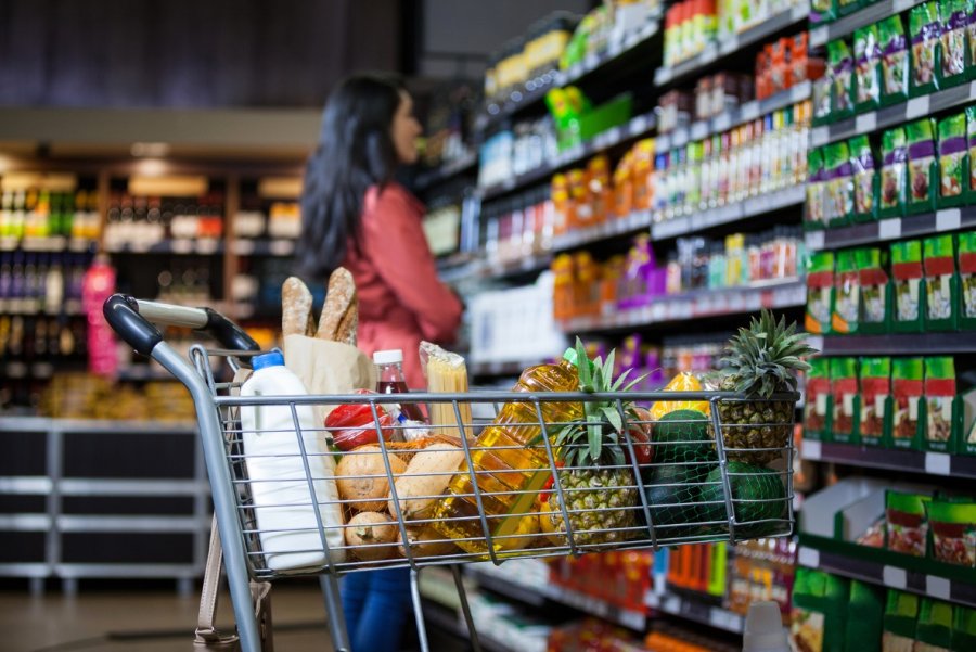 EL CONSUMO SIGUE SIN RUMBO. En mayo se desplomaron las ventas en supermercados, pero los mayoristas rebotaron.