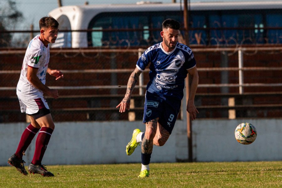 JOAQUIN MOLINA. Uno de los delanteros del Lobo.