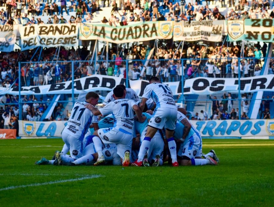 POR OTRA ALEGRÍA. La Crema juega mañana en Formosa y buscará traerse un gran resultado.