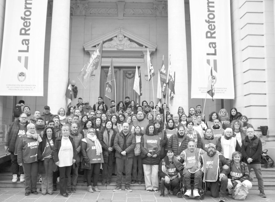EN LA LEGISLATURA. Amsafe exige que la Constitución garantice educación pública, paritarias y jubilación digna.