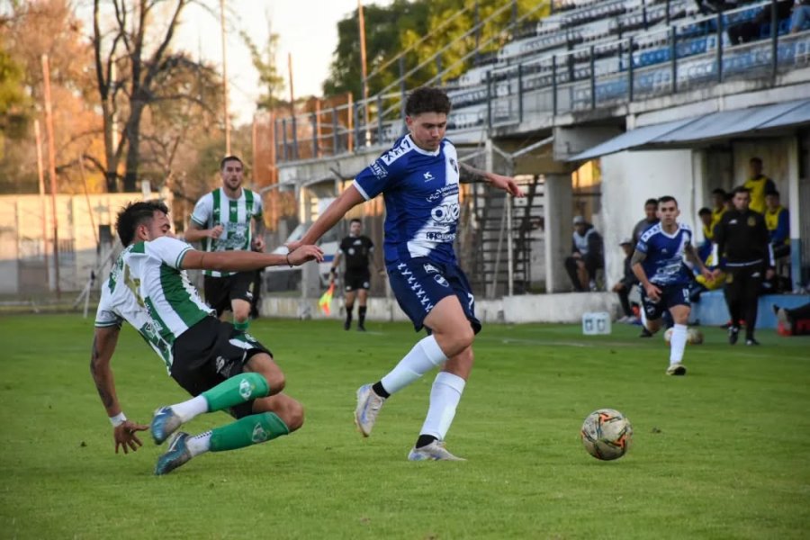 JUAN CRUZ GIACONE. La carta de gol benhurense.