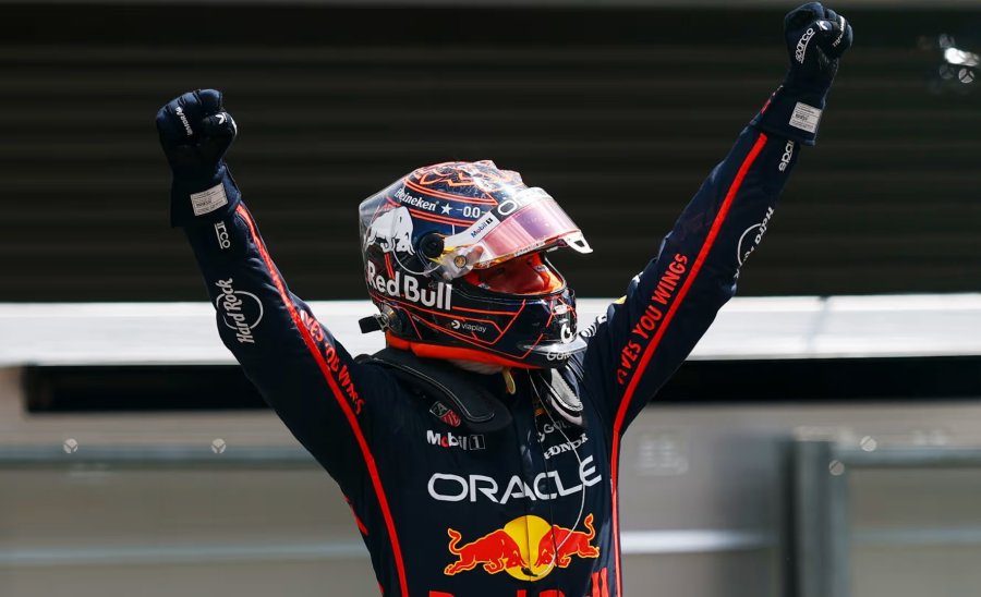 Verstappen al celebrar su victoria en la carrera Sprint en Spa. (FOTO F1)