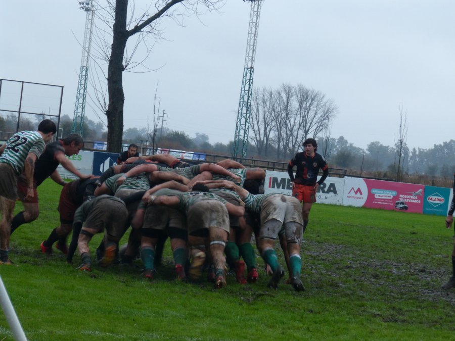 SE HIZO DIFICIL. El campo estuvo muy pesado.